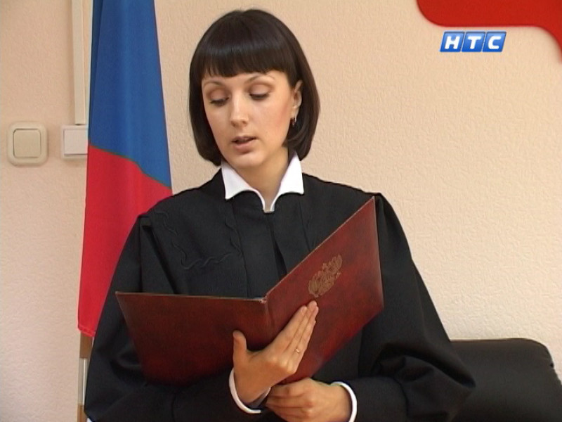 Из зала суда