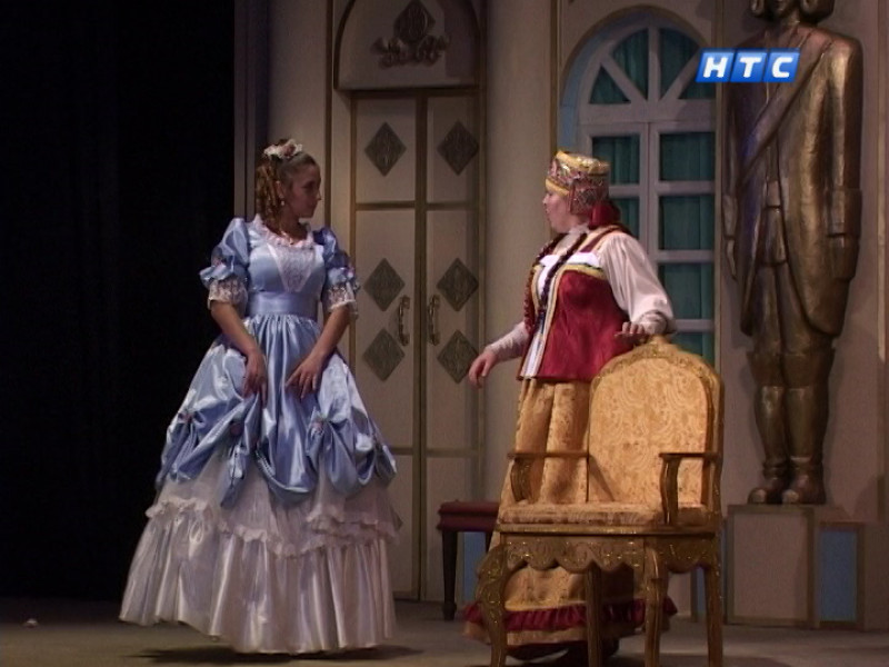 Знакомьтесь. В театре пополнение