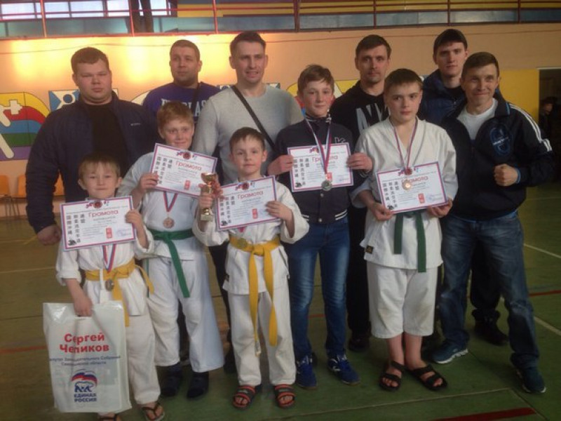 Турнир по каратэ: кубок и медали юных ирбитчан