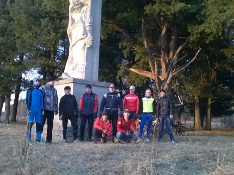 Велосипедисты Ирбитского велоклуба «Метеор» почтили память воинов и тружеников тыла 1941–1945 г.г.