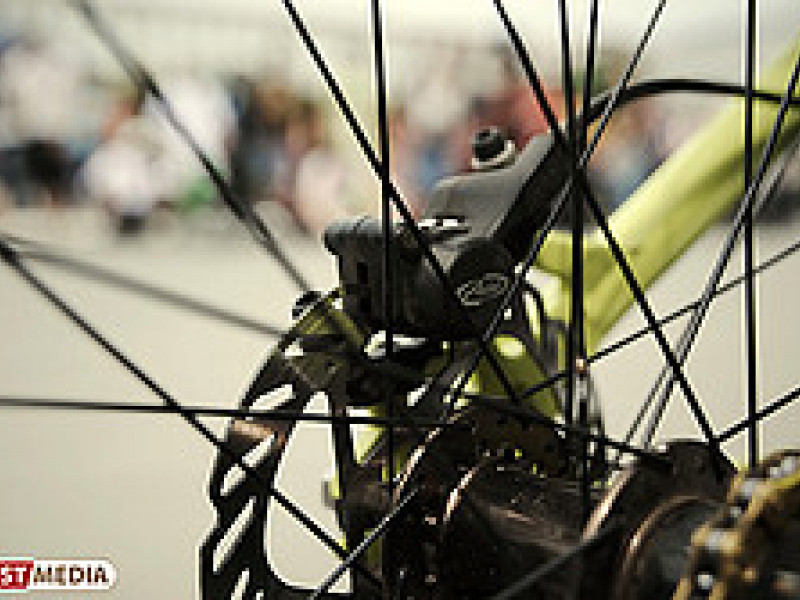 Складной велосипед и принципиально новые флешки: юные свердловские изобретатели завоевали пять медалей в Москве