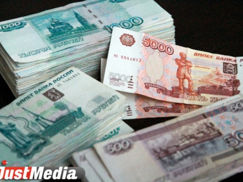 Чтобы выплатить декабрьские зарплаты бюджетникам до конца года, муниципалитетам придется брать кредиты