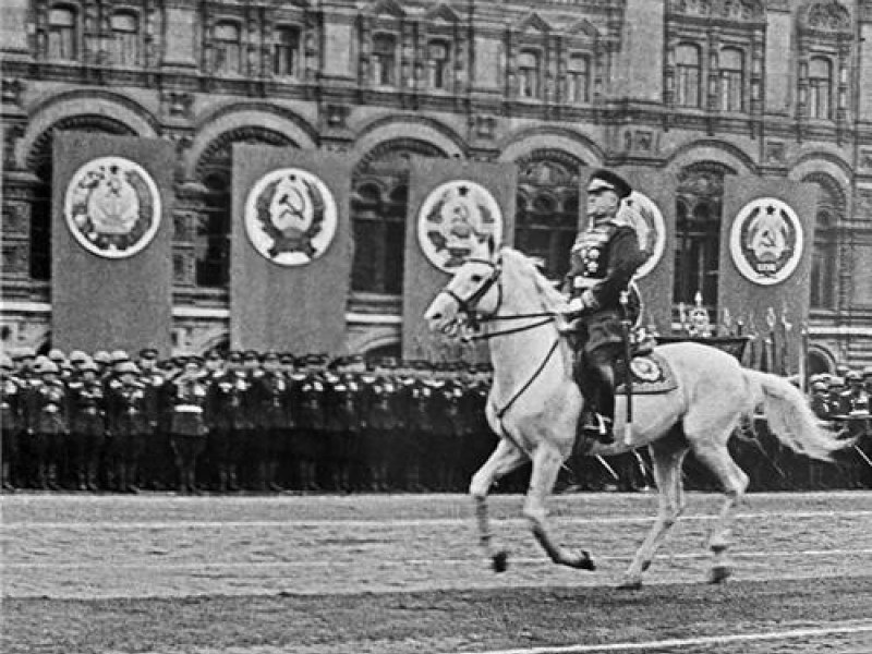 Маршал Жуков – выставка в гуманитарном колледже