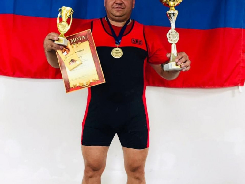 Новоселов Сергей занял первое место на Первенстве АО Корпорация ВСМПО-АВИСМА по жиму лежа