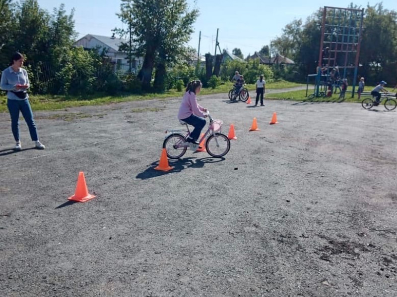 В Ирбите прошли соревнования «Безопасное колесо»