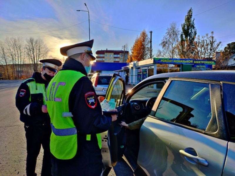  Госавтоинспекция Свердловской области напоминает о безопасности дорожного движения при неблагоприятных погодных условиях