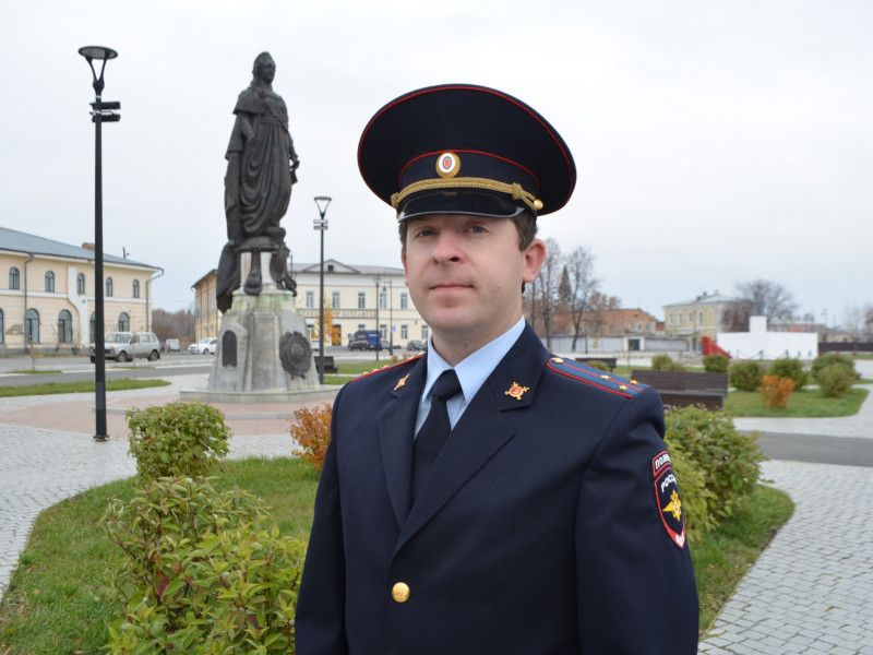 участковый уполномоченный из Ирбита старший лейтенант полиции Александр Ширшов