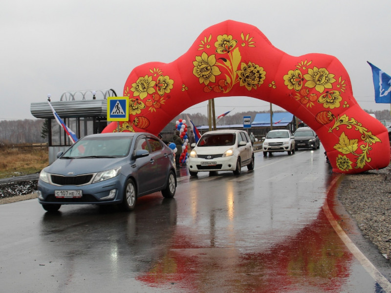 Ремонт дороги по улицам Первомайская и Октябрьская в селе Чубаровском завершен