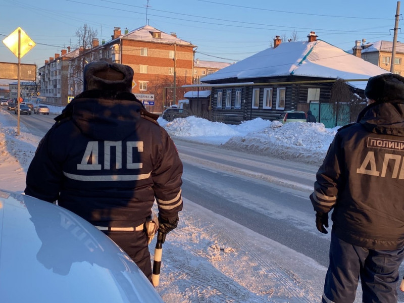 Госавтоинспекция Ирбита призывает водителей использовать детские удерживающие устройства