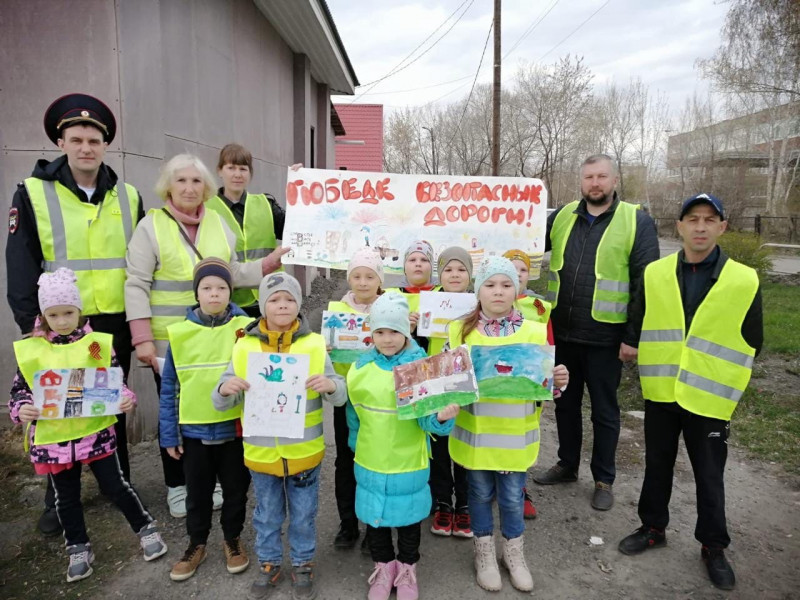 В Ирбите прошла акция «Победе - безопасные дороги!»