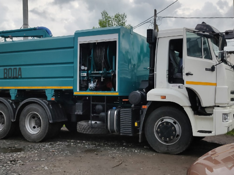 В Ирбите появилась каналопромывочная машина