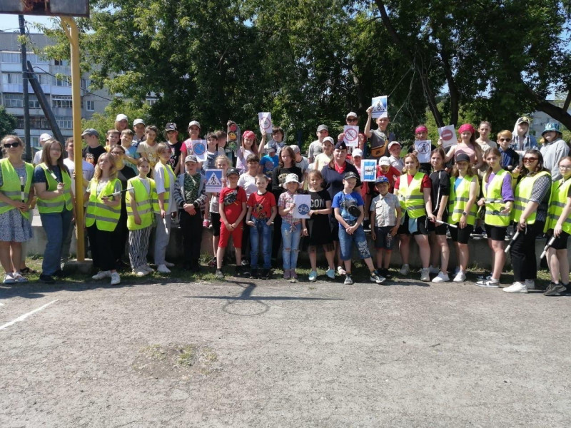 Сотрудники Госавтоинспекции Ирбита продолжают профилактические мероприятия в детских лагерях