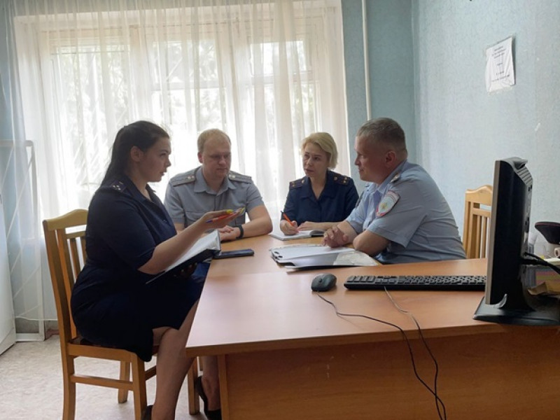 Сотрудники Госавтоинспекции Ирбита провели профилактическую беседу в Межрайонной уголовно-исполнительной инспекции №27