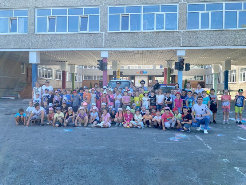 Сотрудники ГИБДД Ирбита проводят профилактические мероприятия в детских лагерях