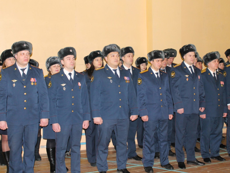 Креативную программу устроили сотрудникам ирбитского СИЗО-2 коллеги-женщины ко Дню защитника Отечества