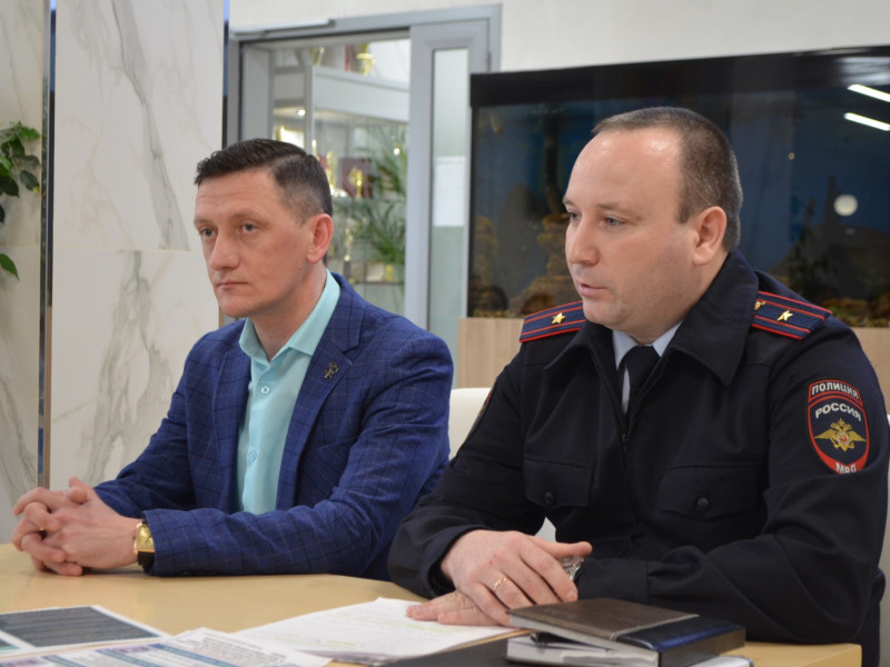 В Ирбите сотрудники полиции провели профилактическую беседу по мошенничеству с трудовым коллективом Ирбитского молочного завода