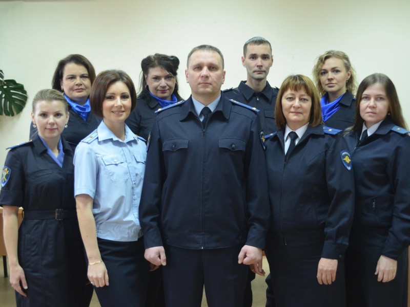 Ирбитские полицейские поздравляют коллег с 60-летием следственных подразделений МВД России