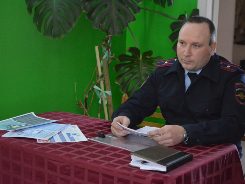 Ирбитские полицейские провели профилактическую беседу с трудовым коллективом Ирбитского молочного завода.