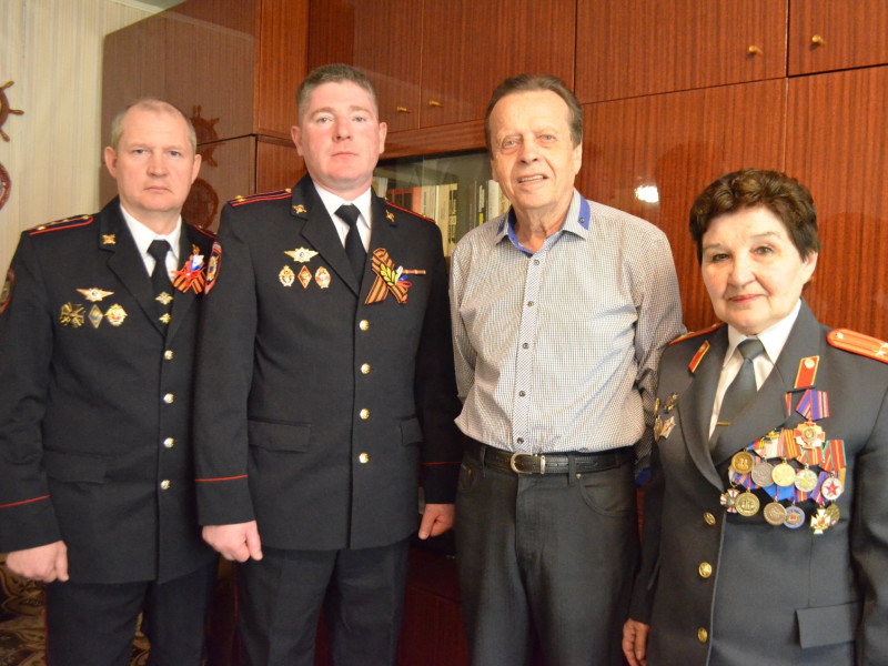 Ирбитские полицейские поздравили ветеранов МВД, прошедших годы войны, с Днём Победы