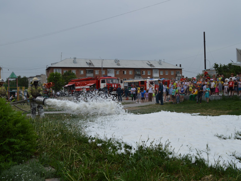 Праздник для детей - от пожарных