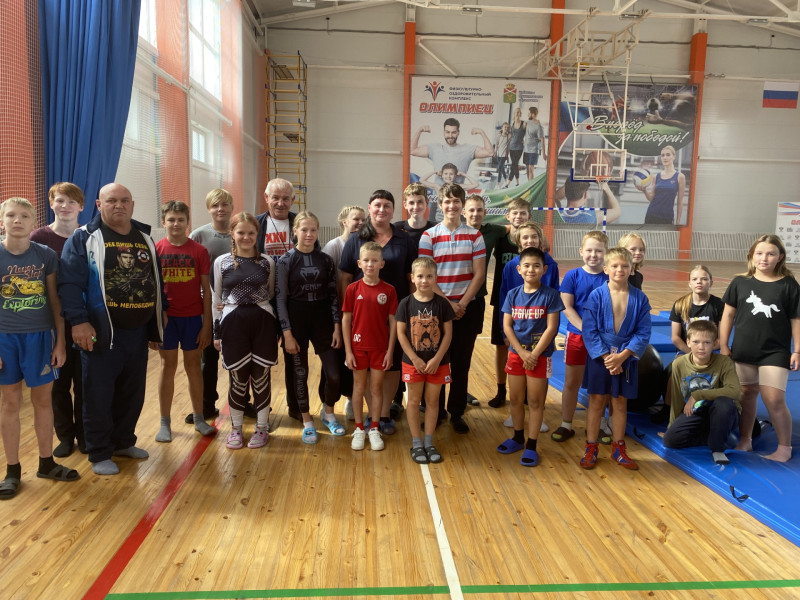 Инспектор по пропаганде безопасности дорожного движения встретилась с обучающимися отделения борьбы самбо