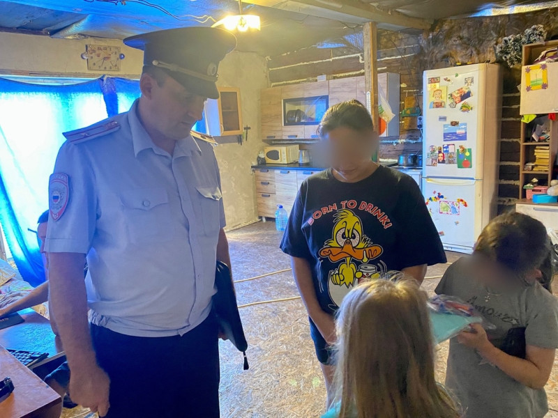 Ирбитские полицейские присоединились к акции «Помоги пойти учиться»