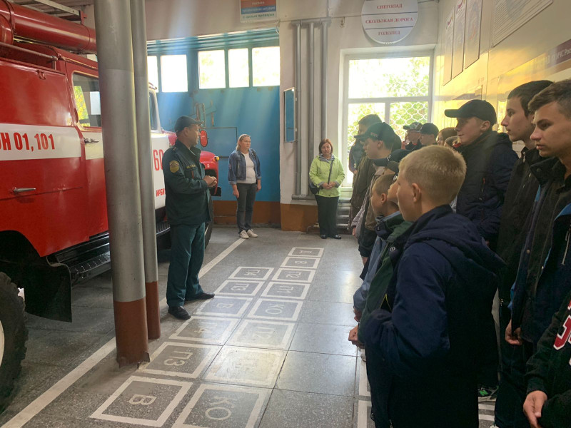 Дети в гостях у огнеборцев!