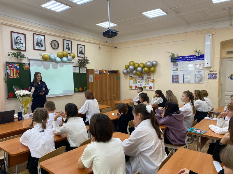 Ирбитские полицейские проводят акцию «Помоги пойти учиться»