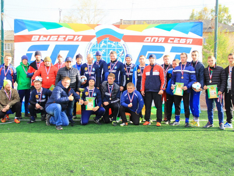 В Ирбите прошел «Кубок осени» по футболу среди взрослых команд