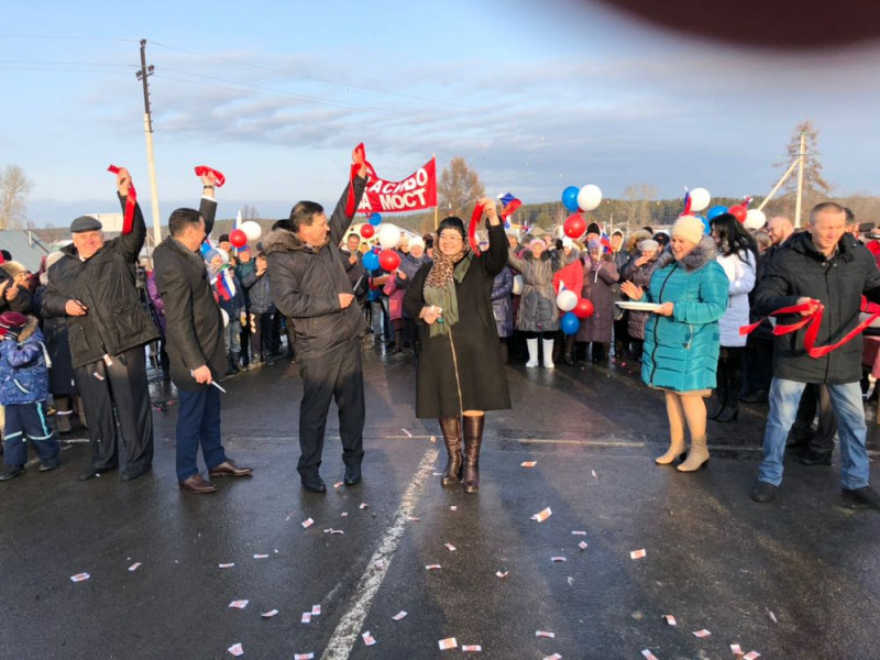 В Ирбитском районе открылась новая автодорога и мост через Ницу