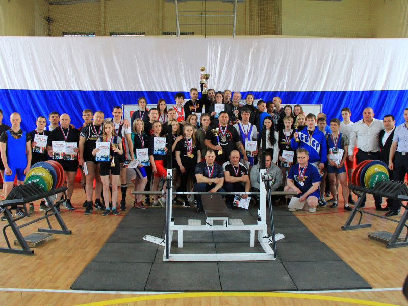 Соревнования по пауэрлифтингу (классическому жиму) среди мужчин и женщин в рамках IX спартакиады Восточного управленческого округа 19.05.2018 г.