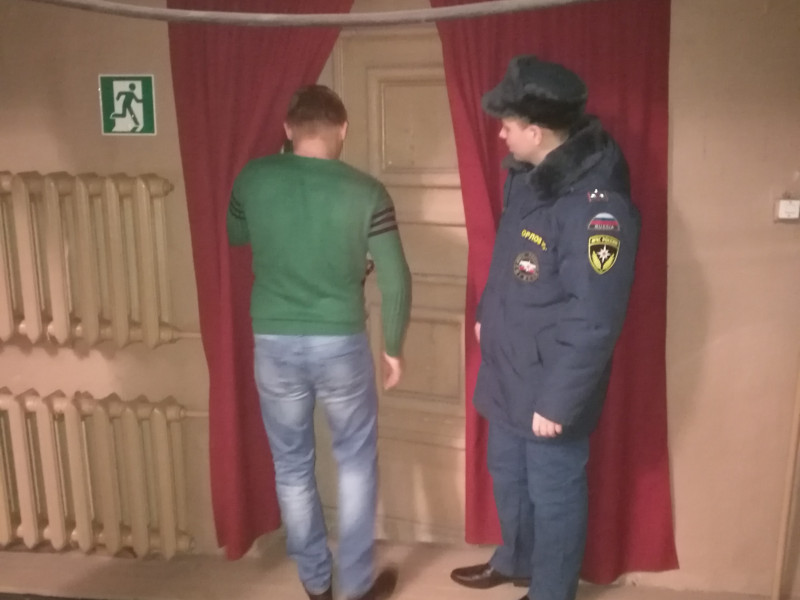 Безопасность новогодних ёлок