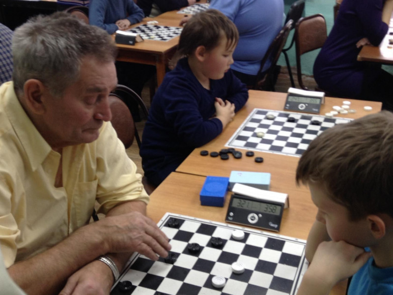 Итоги новогоднего блиц-турнир по русским шашкам