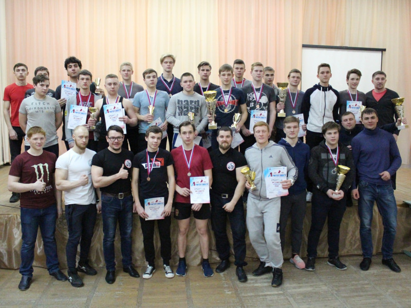 В Ирбите прошло Первенство города по армрестлингу среди юношей