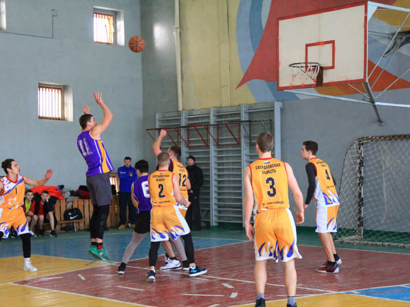 Стартовало Первенство города по баскетболу среди взрослых команд сезон 2019 г.