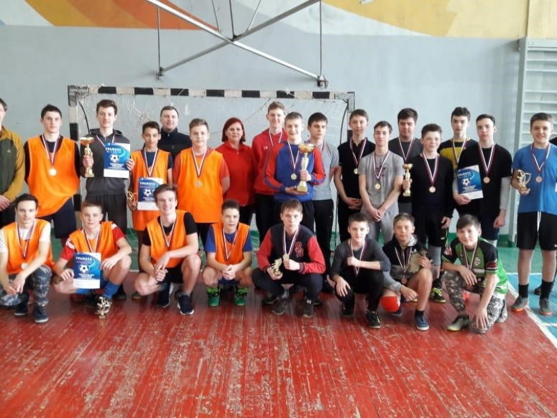 Итоги Первенства города Ирбита по мини-футболу среди юношей 8-9, 10-11 классов