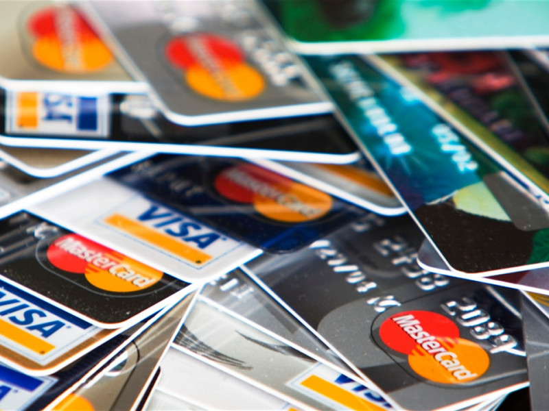 Как закрыть банковскую карту