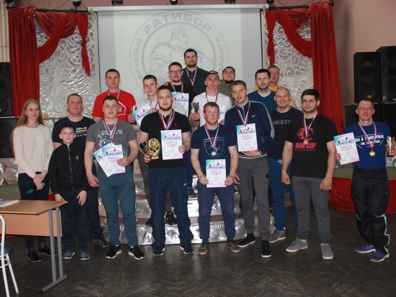 В Ирбите прошел Открытый Чемпионат города по армрестлингу