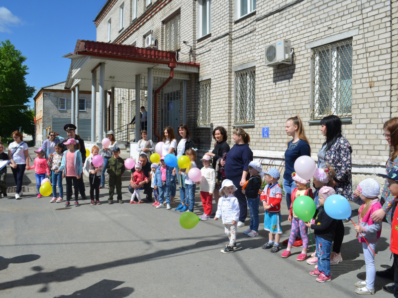 Сотрудники полиции города Ирбита организовали праздник, посвящённый Дню защиты детей