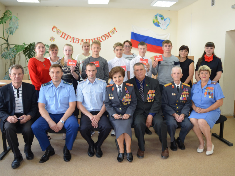 В день государственного флага Российской Федерации жители Ирбитского района получили паспорта