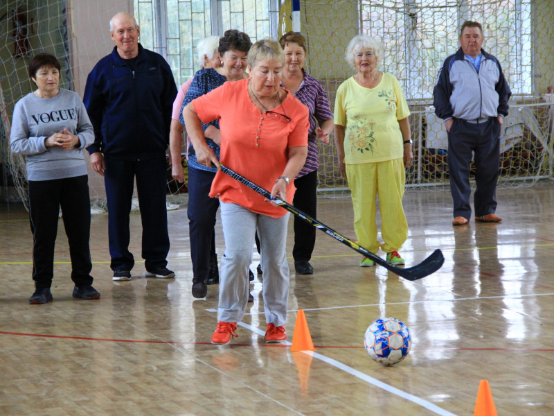 В Ирбите состоялся спортивный праздник, посвященный Дню пенсионера Свердловской области и Дню пожилого человека